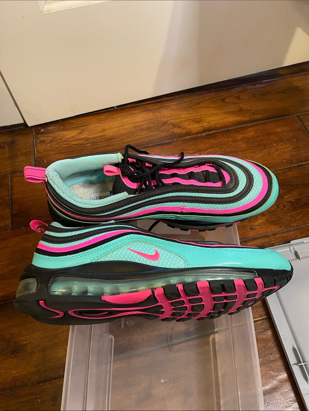 Nike Air Max 97 in Teal, Hot Pink and Black Size 9.5